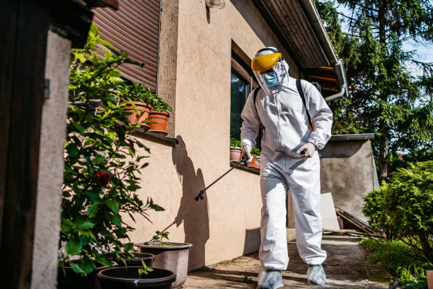 Best Commercial Pest Control Services  in Winfield, MO